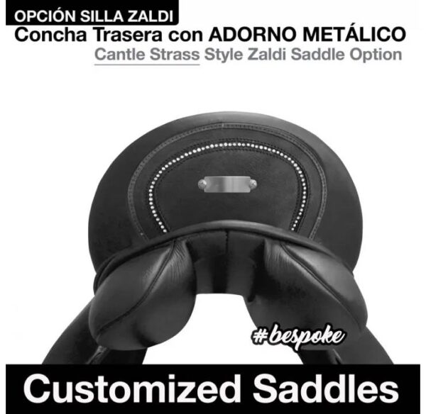 SILLA ZALDI CON CONCHA TRASERA ADORNO METÁLICO