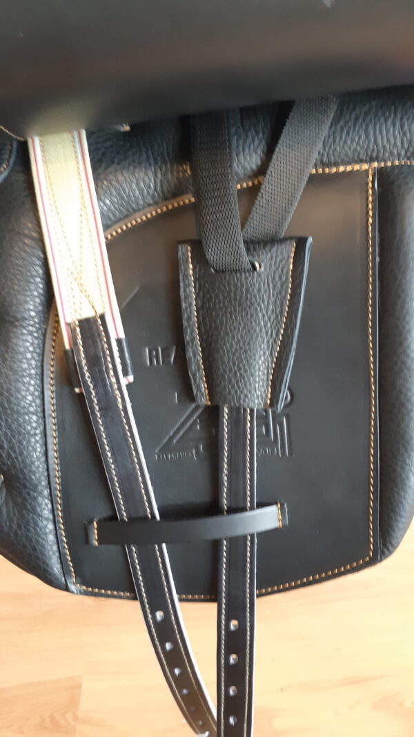 ZALDI CAMPERA SATTEL REAL ESCUELA – Bild 2
